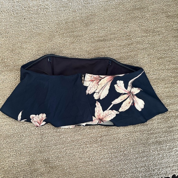 NWT Strapless Floral Crop Top Size 10 - Picture 3 of 6